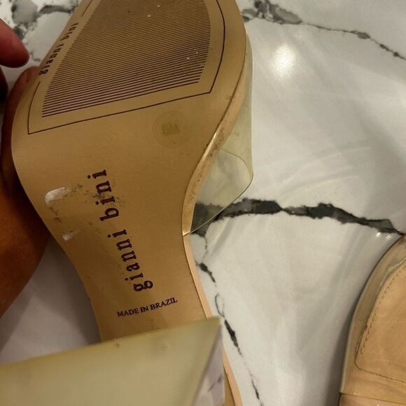 Gianni Bini Women's Transparent Heels NWOT - Picture 2 of 6